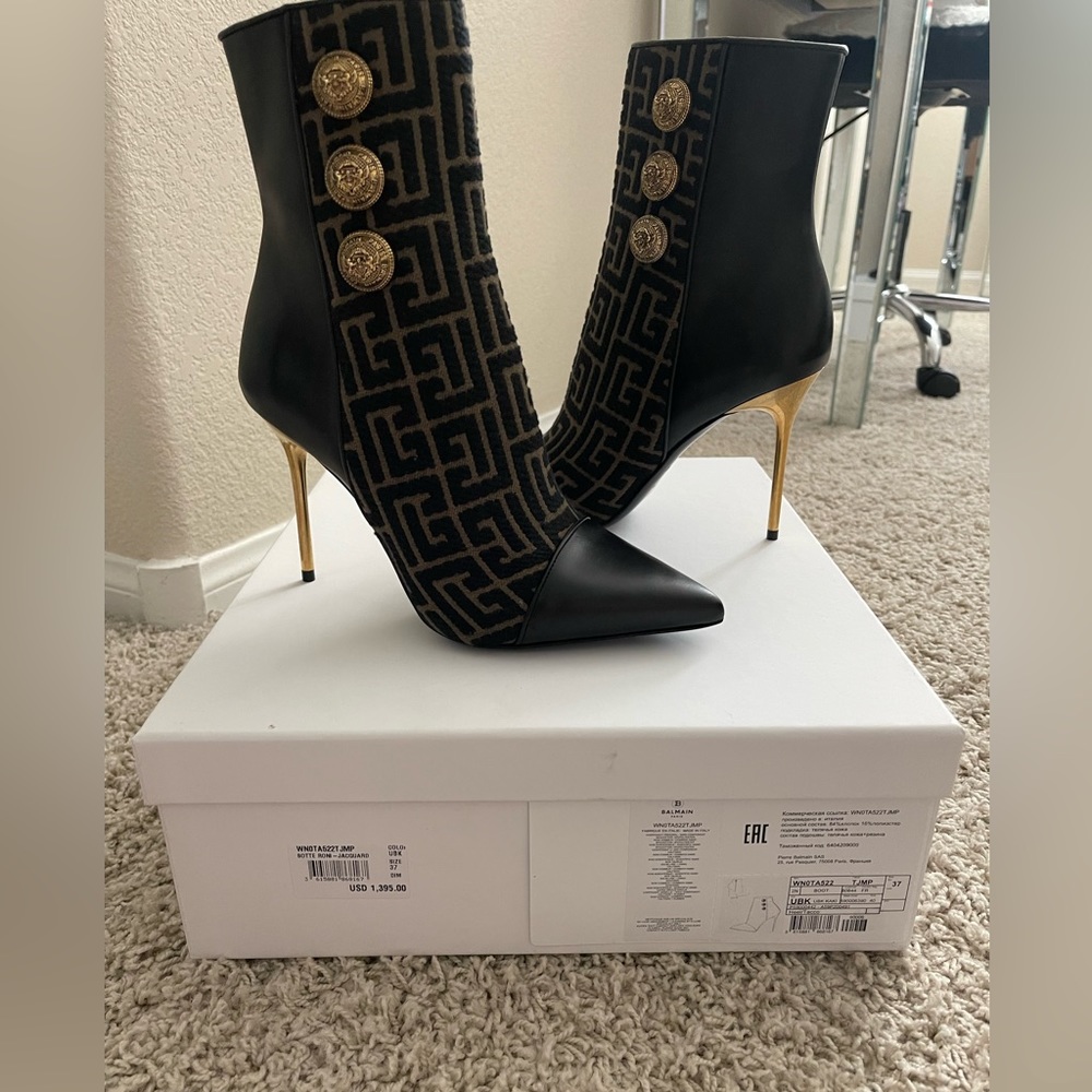 ** NEW Balmain*** SALE***Roni Monogram Jacquard Leather Boots